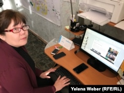 Председатель общественного объединения «Умит» Гульмира Смаилова создала «горячую линию», куда просят сообщать о подозрительных людях и их действиях.