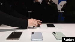 Кыргызстанда телефондорду каттатууга импортчулар жооптуу.