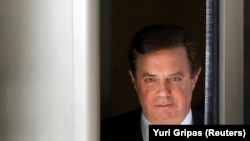 АКШнын президенти Доналд Трамптын шайлоо штабынын мурдагы жетекчиси Пол Манафорт. Вашингтон. 28-февраль, 2018-жыл. 