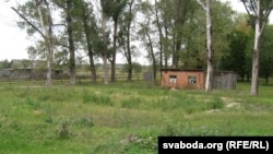 Тут быў клюб ды згарэў