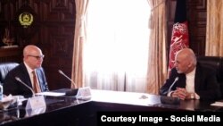 Ооганстандын президенти Ашраф Гани жана АКШ президентинин улуттук коопсуздук боюнча кеңешчиси Герберт Макмастер.