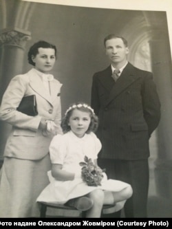 Андрій Гречановський з дружиною Євгенією Возник та дочкою Софією