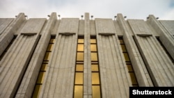 5-поверхова будівля «Українського дому» на Європейській площі у Києві