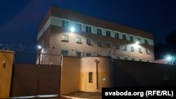 Цэнтар ізаляцыі правапарушальнікаў на завулку Акрэсьціна ў Менску, архіўнае фота