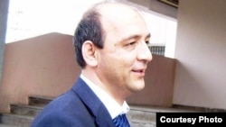 Хуршед Атовуллоев, сардабири ҳафтаномаи "Фараж"