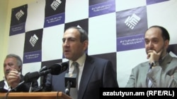 Armenia -- Leaders of the Civil Contract movement speak to journalists, Yerevan, October 13, 2014.