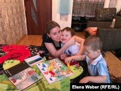 Ирина Жетписова, мама троих детей, один из которых родился с синдромом Дауна. Темиртау, 12 декабря 2018 года.