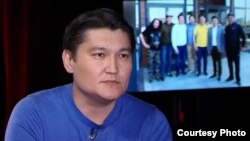 Адил Турдукулов.