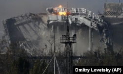 Зруйнована будівля міжнародного аеропорту імені Прокоф'єва в Донецьку у жовтні 2014 року