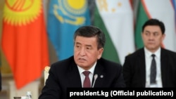 Сооронбай Жээнбеков Астанадагы жыйында.