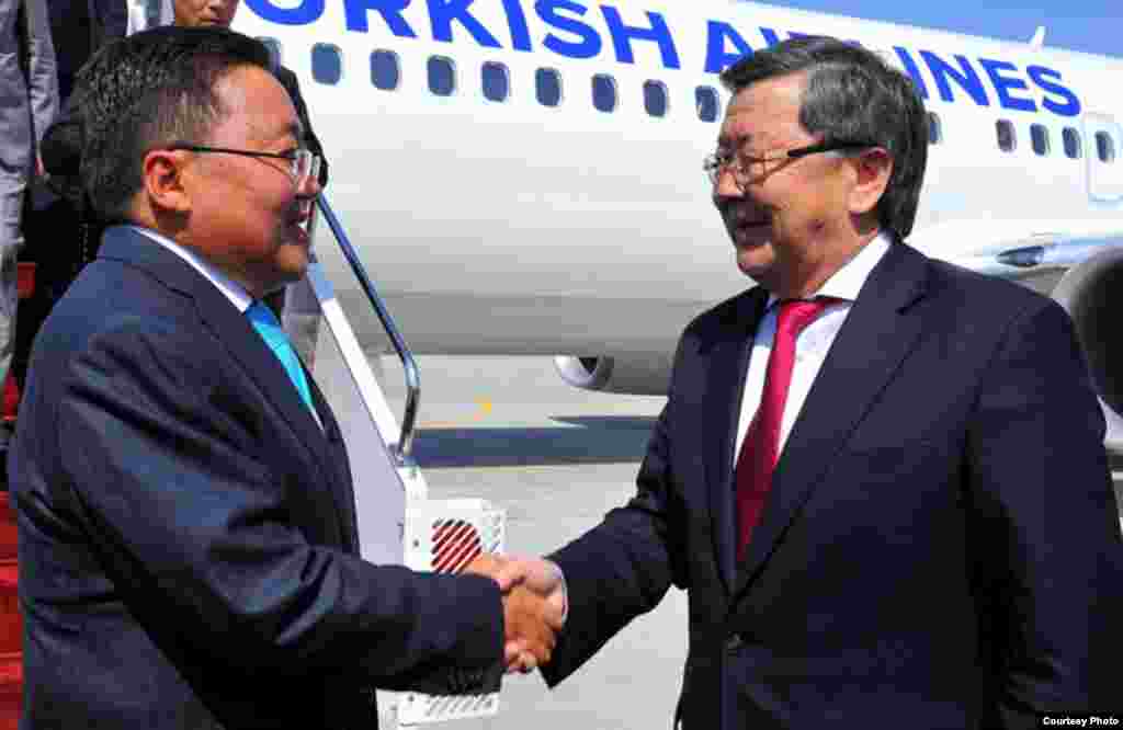 Монголиянын президенти Цахиагийн Элбегдорж.