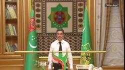 Президент Бердымухамедов продемонстрировал правительству навыки штангиста