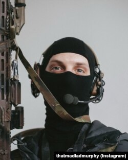 «Якби ви запитали мене, щоби я робив завтра, якби війна закінчилася, і мені довелося б йти на роботу з дев’ятої до п’ятої, я б не знав, що мені робити» – Мюррей