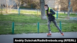 74% інфікованих в Україні – люди віком від 30 до 69 років.