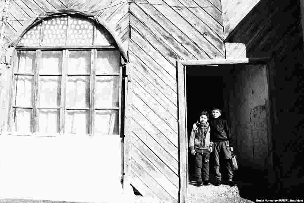 Отделка окон деревянными панелями или ставни ныне не в моде, но старые дома сохранили их.&nbsp;