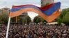 14-апрелдеги митинг учурунда. Ереван, Армения