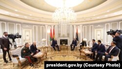 У сустрэчы Аляксандра Лукашэнкі з Халіфам Белкасімам Хафтарам удзельнічалі кіраўнік КДБ Беларусі Іван Тэртэль і міністар абароны Віктар Хрэнін, 18 лютага 2025