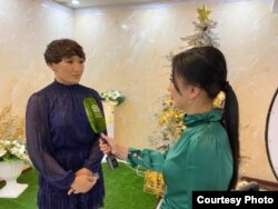 Айсулуу Тыныбекова жана КТРК Спорттун кабарчысы Адинай Курманова.