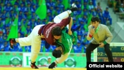 Түркмөн күрөшү