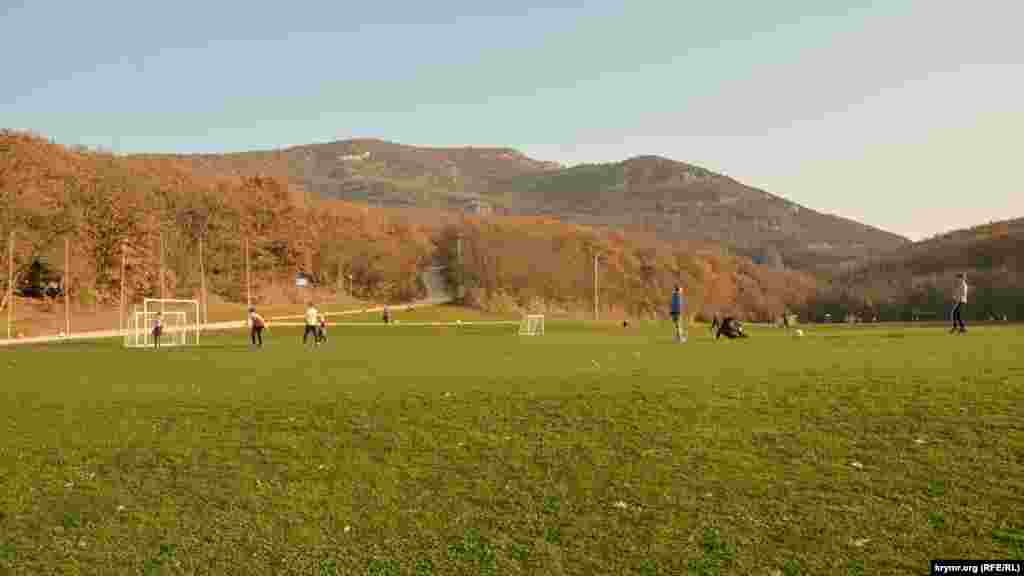 На спортивному майданчику