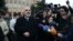 Паруйр Айрикян беседует с журниластами перед тем, как подать заявление в Конституционный суд, Ереван, 10 февраля 2013 г.  