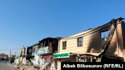 Чек ара: Лейлектеги өрттөнгөн базар