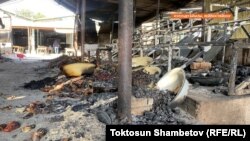 Кыргызстан чек арадагы соңку куралдуу кол салуудан бери дегенде 62 жаранынан айрылды.