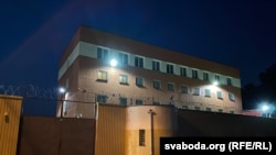 Ізалятар часовага утрыманьня на завулку Акрэсьціна. 