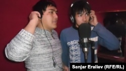 Абдумалик Азизов (солдо) жана Илхом Эргашев