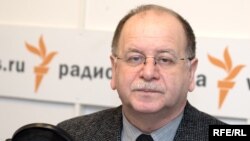 Даниил Дондурей в студии Радио Свобода