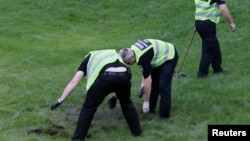 Ոստիկանները անվտանգության միջոցառումներ է իրականացնում Կիևում՝ ԱՄՆ դեսպանատան մոտ, 8-ը հունիսի, 2017թ.