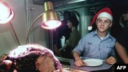 Кому война, а кому и казенный жареный бок на Рождество. Авианосец «Теодор Рузвельт» в походе