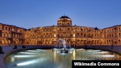 Музей Лувр, Париж