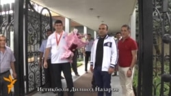 Истиқболи гарми Дилшод Назаров дар фурудгоҳи Душанбе