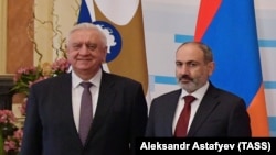 Միխայիլ Մյասնիկովիչ, Նիկոլ Փաշինյան, արխիվ