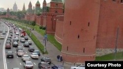 Прежде чем вводить плату за въезд в центр Москвы, властям надо было бы расширить возможности общественного транспорта