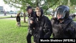 Задержание участника протестов в Екатеринбурге