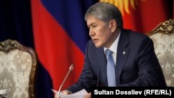 Алмазбек Атамбаев.
