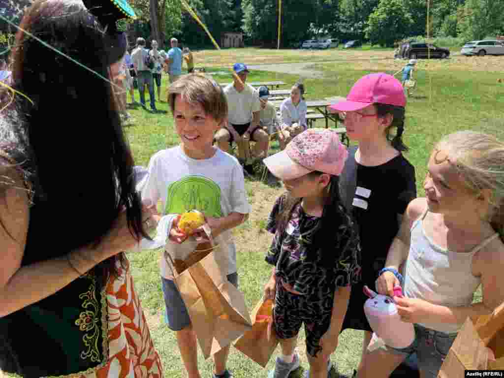 Балалар уеннарда бик теләп катнышты