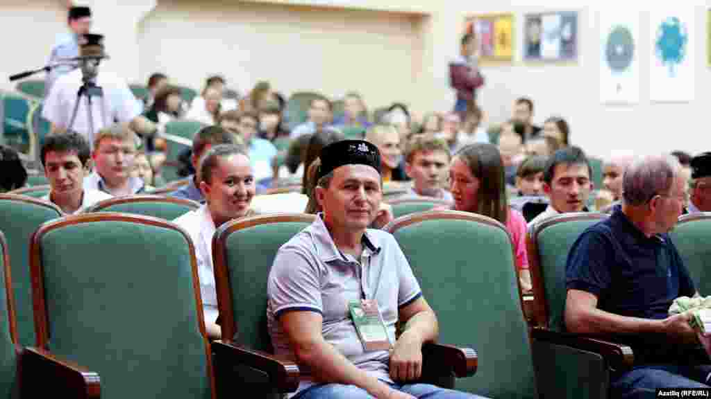 Татар яшьләре көннәре ачылышына 160лап делегат килгән иде