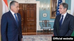 АКШ. Вашингтон. Сирожиддин Мухриддин. Тажикстандын тышкы иштер министри АКШнын мамкатчысы Блинкен менен жолугушууда. 1-июль, 2021-жыл.