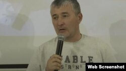 Айдос Мелдехан, отец погибшей в январе 2022 года четырёхлетней Айкоркем