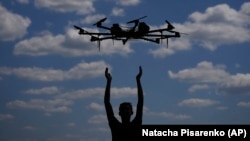 За його словами, найближчим часом почне функціонувати Школа інструкторів, яка дозволить суттєво покращити навченість інструкторського складу 