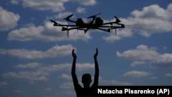 12 липня міністр цифрової трансформації Михайло Федоров повідомив, що перші військові «Армії дронів» розпочали навчання