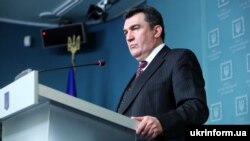 Раніше Liga.net опублікувала документ, відповідно до якого Данілов просить Шмигаля підготувати для РНБО матеріали про підвищення в Україні комунальних послуг 