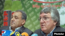 «Արարատ-73»-ի անդամներ Արկադի Անդրեասյան (աջ) եւ Սերգեյ Պողոսյան