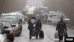 Черга на пункті пропуску «Зайцеве» (архівне фото)