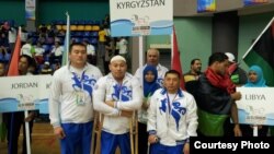 Пауэрлифтинг боюнча Кыргызстандын курамасы Азия чемпиондугунда. Малайзия, Куала-Лумпур, 2013-ж.   