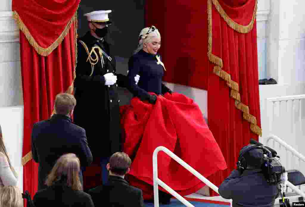 لیدی گاگا برای آوازخواندن به مراسم تحلیف جو بایدن رئیس جمهور منتخب امریکا شرکت کرده است.&nbsp;