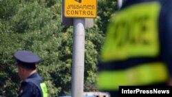 В Министерстве внутренних дел факт применения силы в отношении менеджера ночного клуба отвергают. Хотя это никак не повлияло на решение прокуратуры начать свое расследование